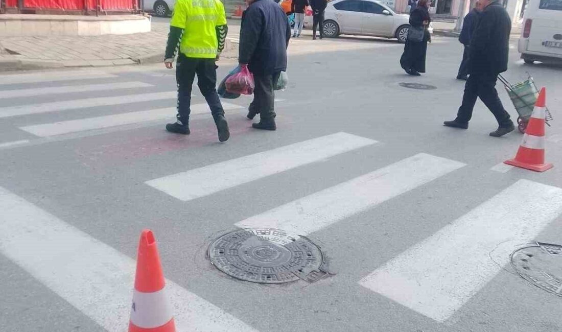 Afyonkarahisar’da polis tarafından yayaların