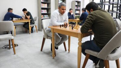 Afyonkarahisar Sağlık Bilimleri Üniversitesi (AFSÜ) personeline yönelik düzenlenen satranç, bilardo
