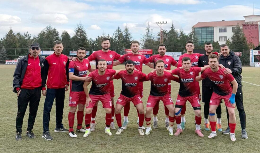 Süper Amatör Lig'in yenilgisiz lideri Ayvalıspor, ikinci yarıya da galibiyetle