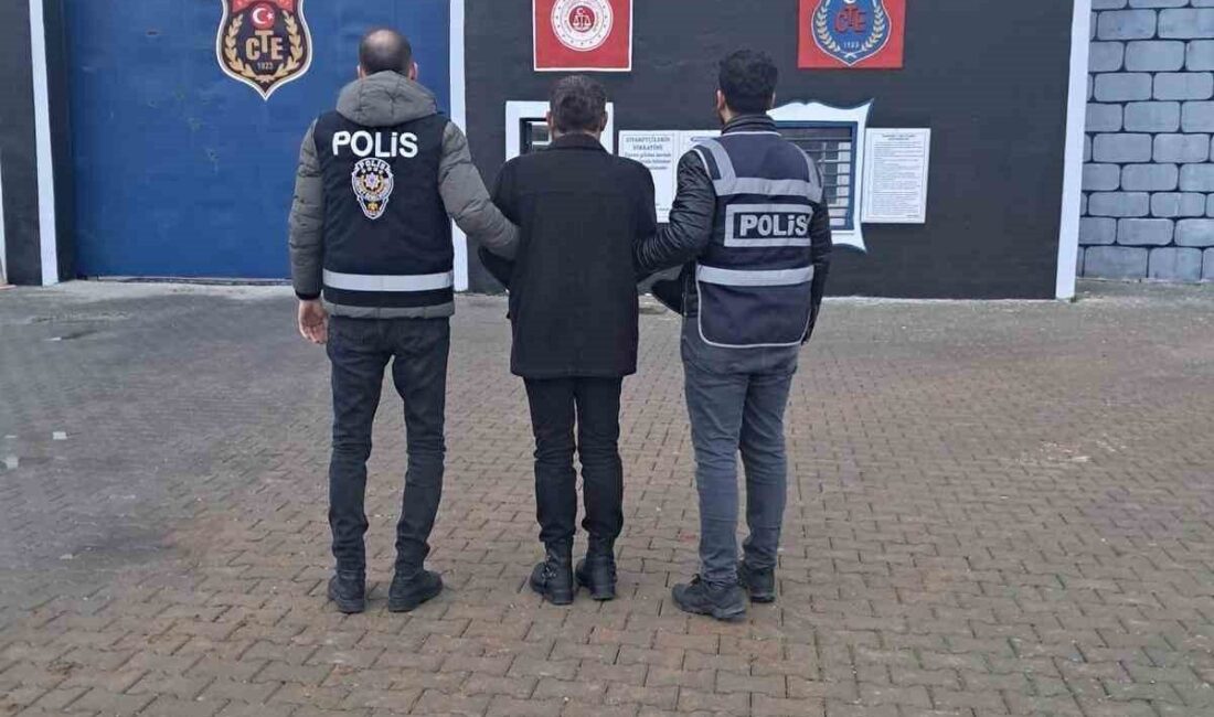 Afyonkarahisar’da çeşitli suçlardan 27 yıl hapis cezasıyla aranan şahıs polisin