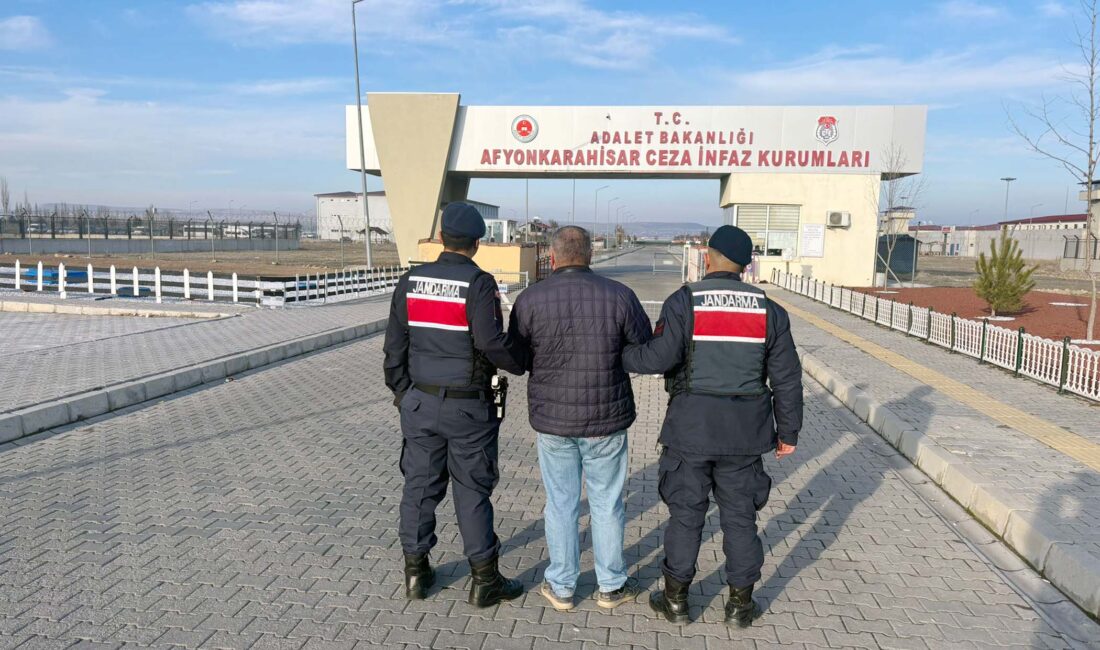 Aranan şahısların tespiti ve yakalanmasına yönelik çalışmalarını Afyonkarahisar genelinde titizlikle