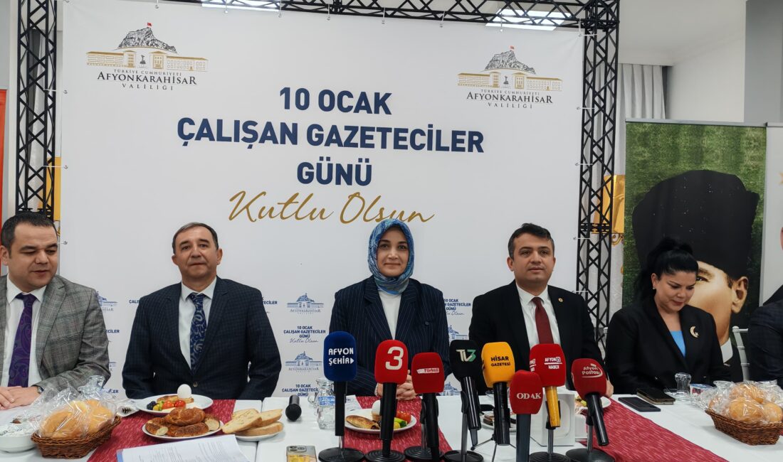 10 Ocak Çalışan Gazeteciler Günü nedeniyle Öğretmen Evi’nde düzenlenen kahvaltı