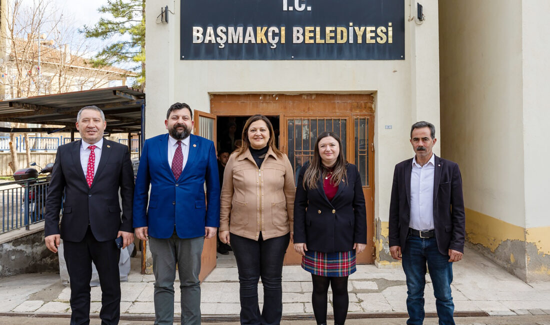 Afyonkarahisar Belediye Başkanı Burcu Köksal, Dinar Belediye Başkanı Veysel Topçu