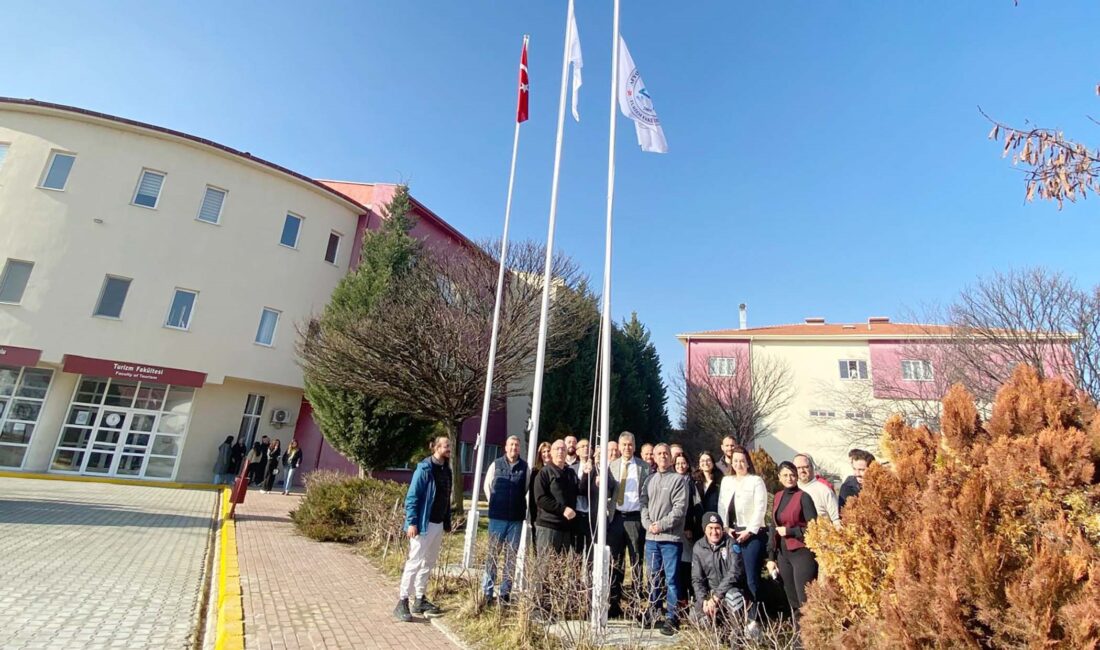 Afyon Kocatepe Üniversitesi (AKÜ) Turizm Fakültesinde 20. yıl flama töreni