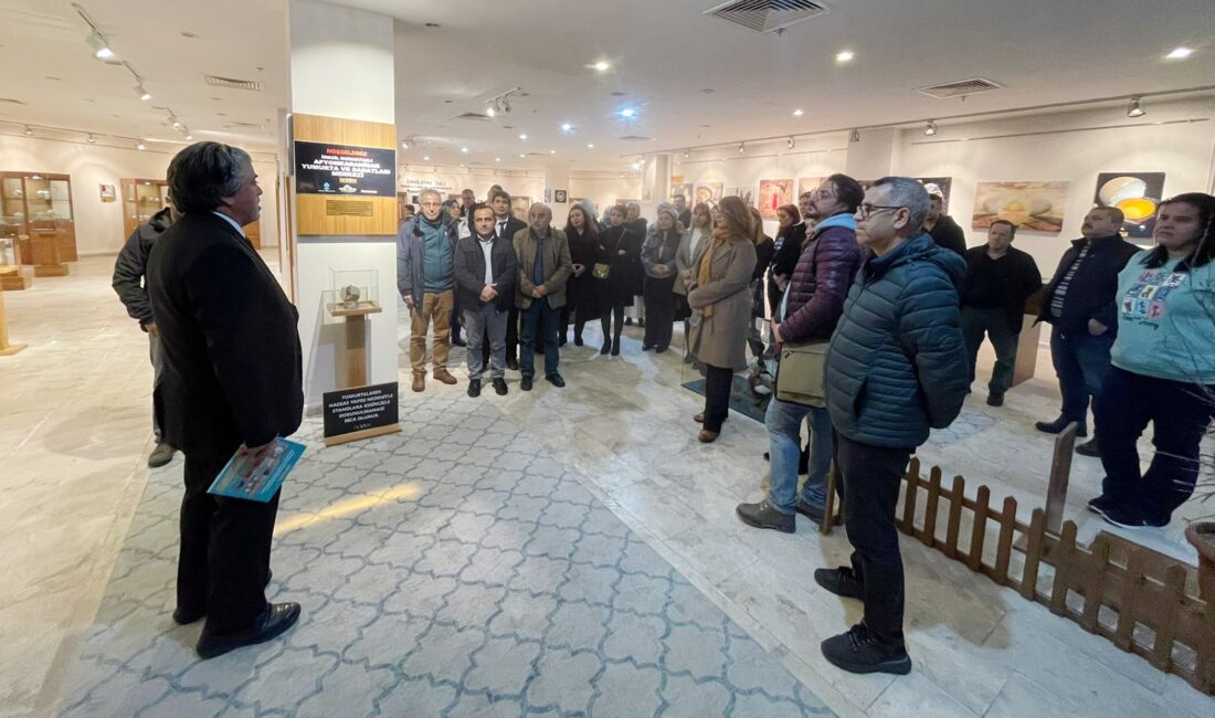 Afyonkarahisar Öğretmen Akademileri bünyesinde kurulan Şehir ve Kültür Akademisi öğretmenleri,