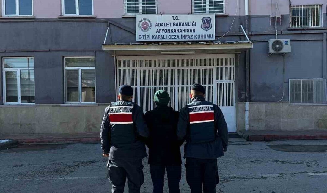 Afyonkarahisar İl Jandarma Komutanlığı ekipleri, hakkında bilişim sistemleri banka veya