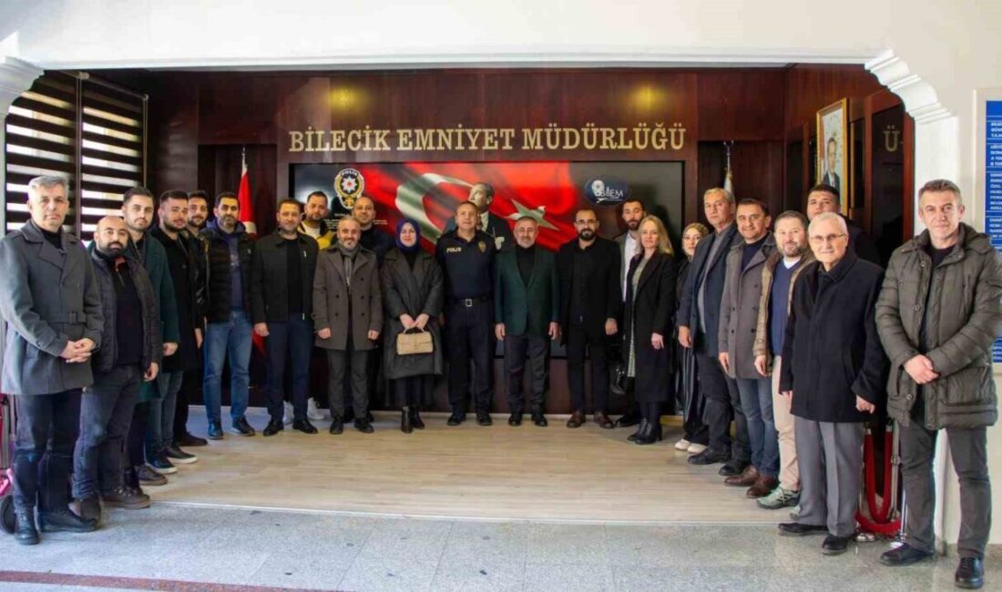 AK Parti Bilecik İl Başkanı Serkan Yıldırım ve beraberindekiler Bilecik