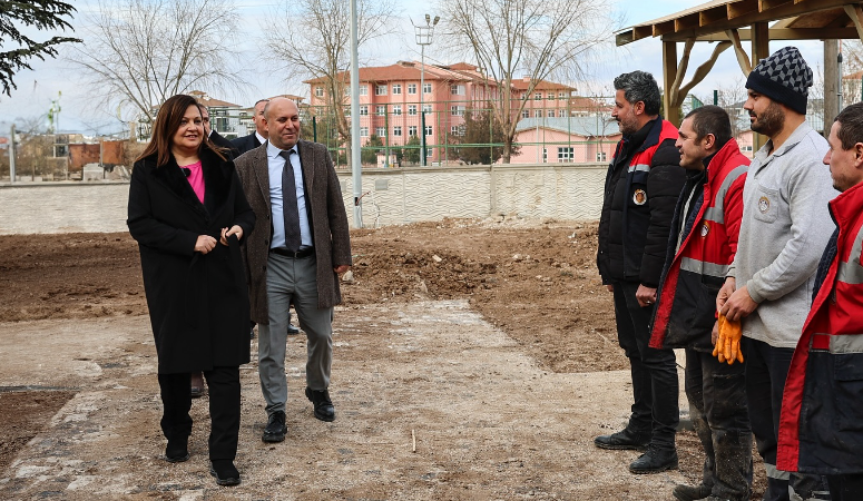 Afyonkarahisar Belediye Başkanı Burcu Köksal, Eski Et Balık Kurumu içerisinde