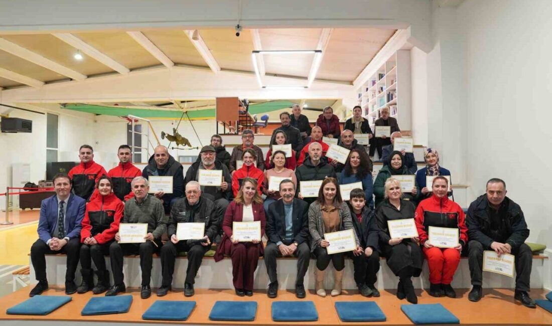 Tepebaşı Belediyesi, muhtemel doğal afet konusunda ilçede yaşayan vatandaşlara yönelik