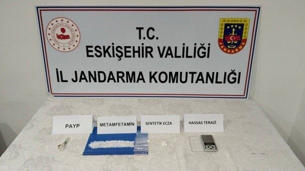 Bursa’dan Eskişehir’e satmak için uyuşturucu madde getirdiği tespit edilen 1