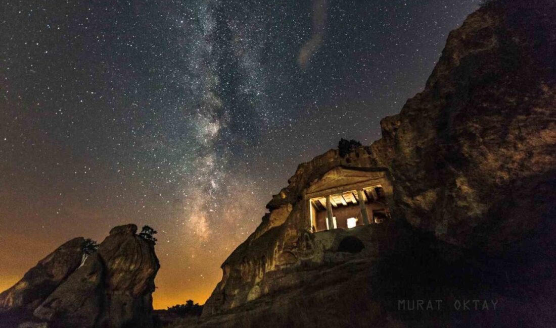 Eskişehirli astrofotoğrafçı Murat Oktay zaman atlamalı fotoğrafçılık tekniğini (timelapse) kullanarak