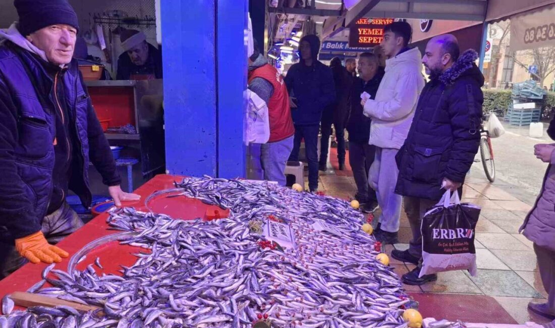 Kış aylarının vazgeçilmezi olan balık, vatandaş tarafından yoğun ilgi görüyor.