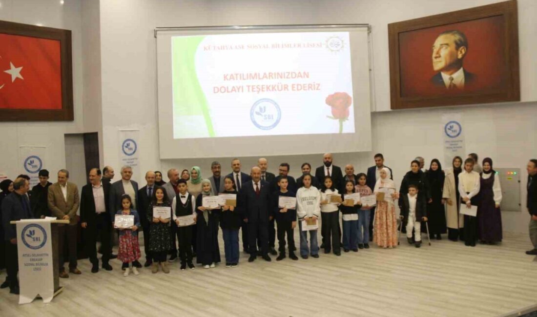 Kütahya’da Aysel Selahattin Erkasap Sosyal Bilimler Lisesi tarafından düzenlenen geleneksel