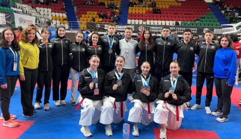 Ankara Taha Akgül Spor Salonu’nda düzenlenen Türkiye Ümit, Genç ve