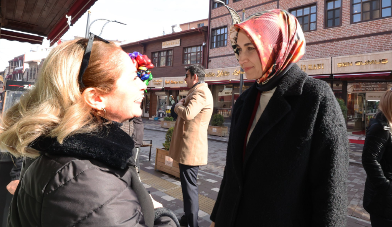 Afyonkarahisar Valisi Doç. Dr. Kübra Güran Yiğitbaşı, Vali Yardımcıları ile