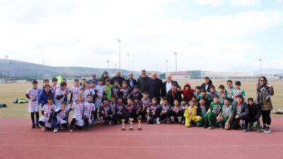 Kocatepe Spor Kompleksi’nde düzenlenen Okul Sporları Küçük Erkekler Futbol müsabakaları