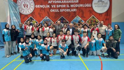 Afyonkarahisar’da düzenlenen Okul Sporları Korfbol Gençler ve Yıldızlar Müsabakaları, kıyasıya
