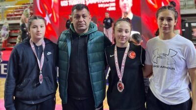 Sivas’ta düzenlenen U23 Kadınlar Türkiye Güreş Şampiyonası’nda Taşoluk Belediyesi Spor