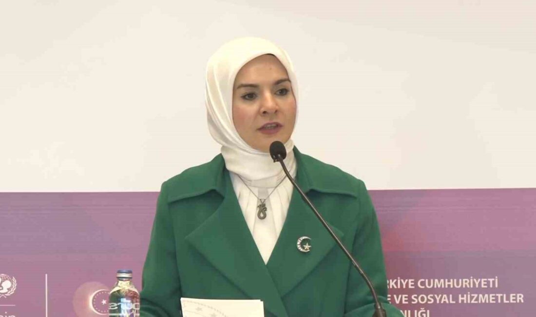Bakan Göktaş: Hemşehrilerime geçmiş olsun dileklerimi iletiyorum Aile ve Sosyal Hizmetler Bakanı Mahinur Özdemir Göktaş, Afyon Organize