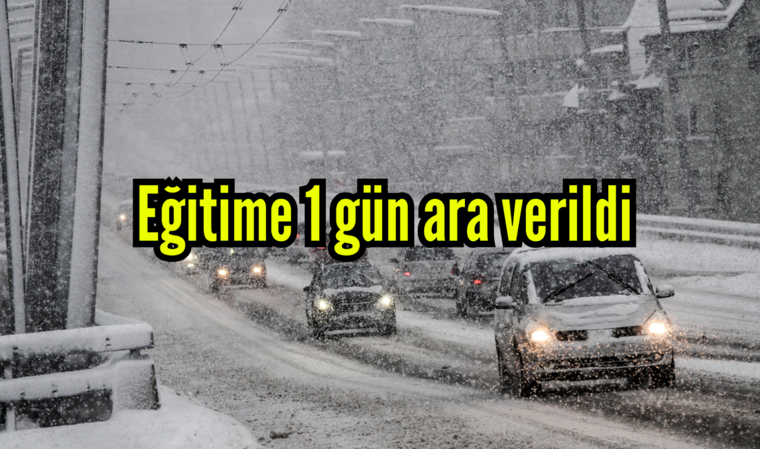 Afyonkarahisar'da etkili olan kar yağışı ve buzlanma nedeniyle dört ilçede
