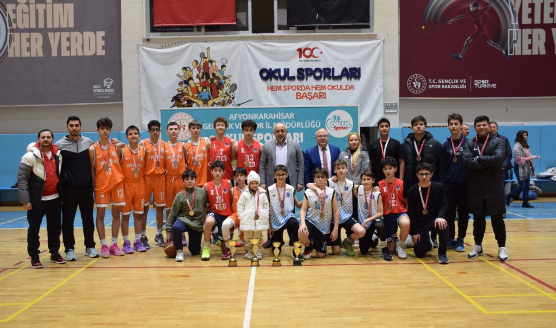 Afyonkarahisar’da düzenlenen Okul Sporları Yıldız Erkekler ve Yıldız Kızlar 3x3