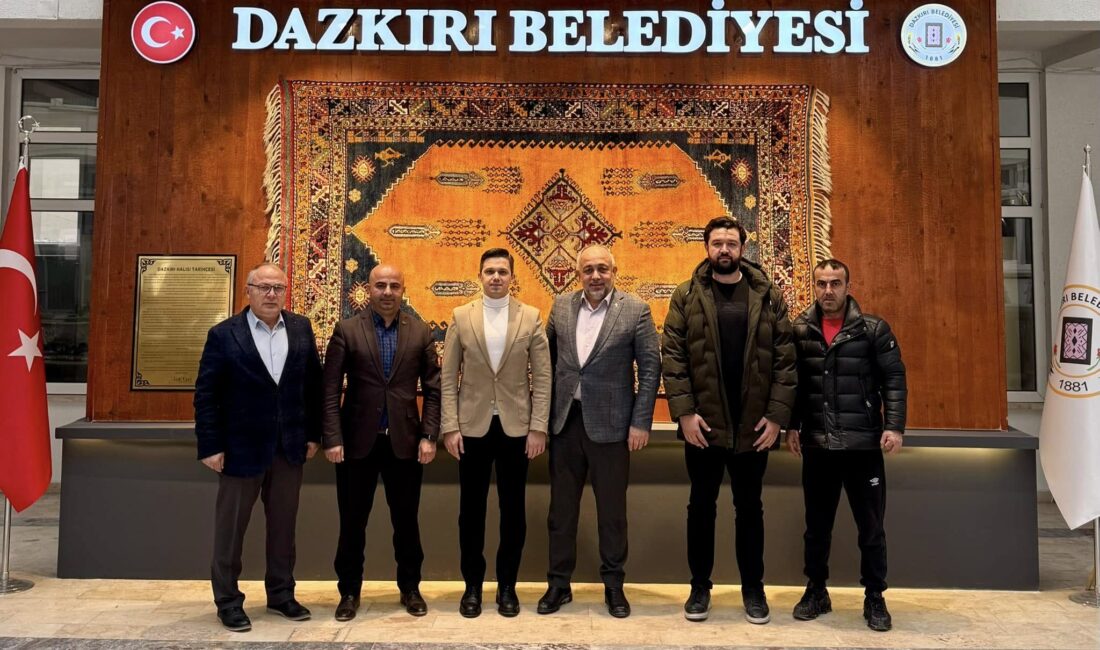 Gençlik ve Spor İl Müdürü İsmail Hakkı Kasapoğlu ve beraberindeki