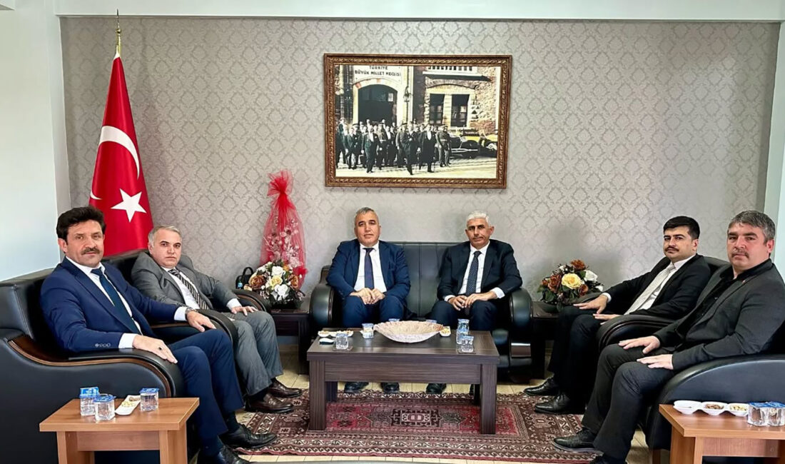 MEB müfettişleri, Duru’yu ziyaret etti Milli Eğitim Bakanlığı (MEB) müfettişlerinden Başmüfettiş Kemal Emre, Müfettiş Mehmet