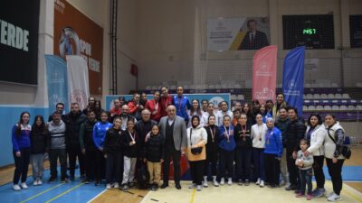 Afyonkarahisar’da düzenlenen Gençler A-B Kız (Serbest) ve Yıldızlar Kız (Serbest)