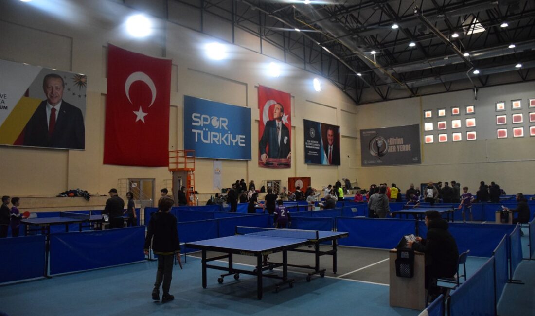 Çiğiltepe Spor Salonu’nda düzenlenen Masa Tenisi İl Birinciliği Müsabakaları sona