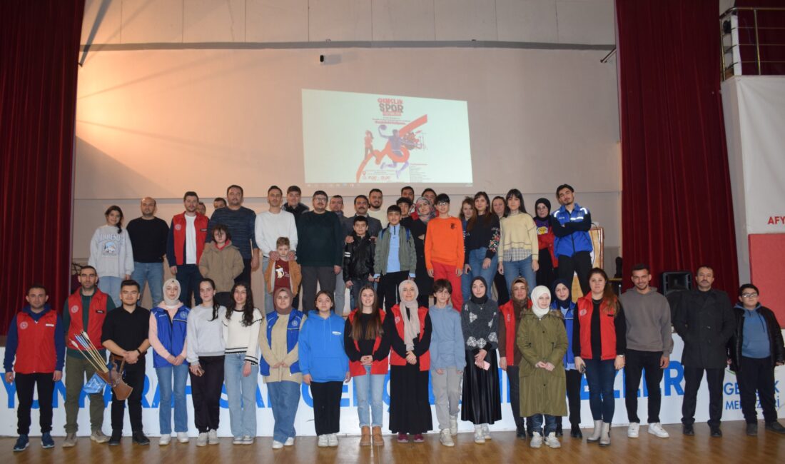 Türkiye genelinde eş zamanlı olarak düzenlenen Gençlik Spor Festivali, Afyonkarahisar’da