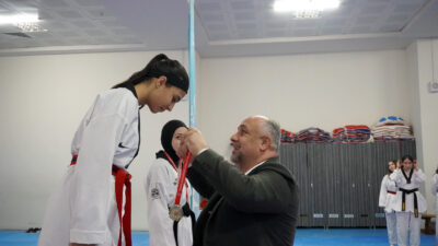 Afyonkarahisar’da düzenlenen Okul Sporları Genç Kızlar ve Erkekler Taekwondo Müsabakaları,