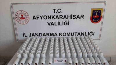 Afyonkarahisar’da jandarma tarafından gerçekleştirilen operasyonda takibe alınan bir araçta 7