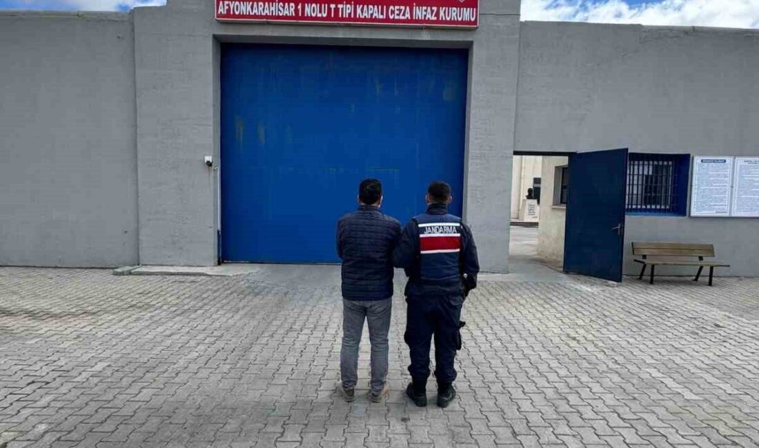 İhaleye fesat karıştırmaktan aranan şahsı jandarma yakaladı Afyonkarahisar’da ihaleye fesat karıştırmak suçundan 6 yıl hapis cezasıyla aranan