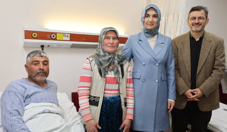 ValiKübra Güran Yiğitbaşı, eşi Dr. Burhan Selim Yiğitbaşı ile Afyonkarahisar