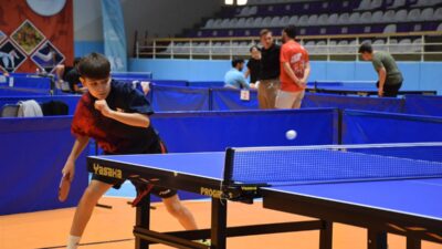 Çiğiltepe Spor Salonu’nda düzenlenen Kulüpler Arası Gençler Masa Tenisi Müsabakaları