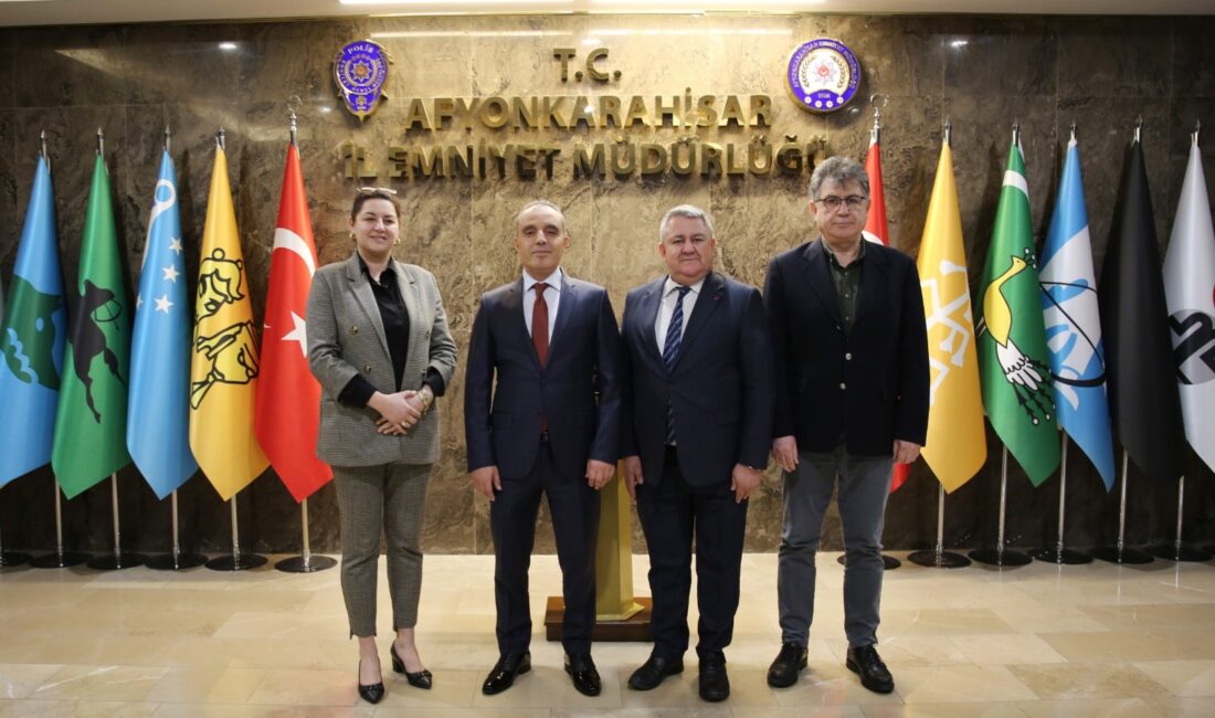 Turkuvaz Medya Yönetim Kurulu Başkanı Hakan Dilek ve CEO Nergiz
