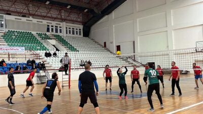 Dinar Kaymakamlığı ve Dinar Belediyesi’nin öncülüğünde, ilçede sporun teşvik edilmesi