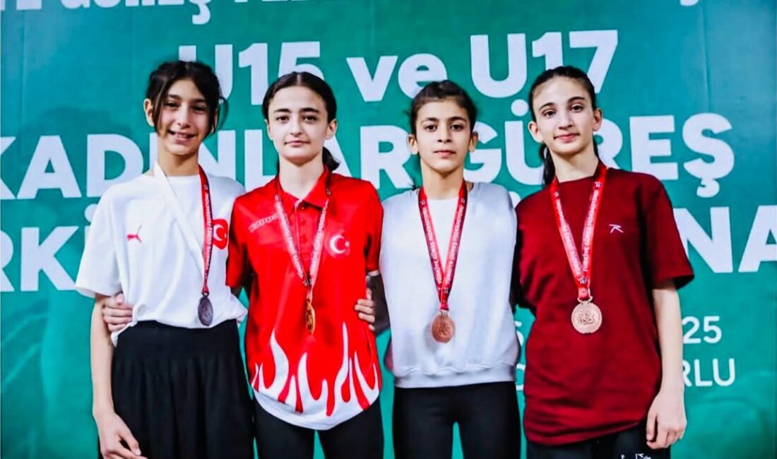 Afyonlu Künt, Güreş Türkiye Şampiyonası’nda üçüncü oldu Çorlu’da düzenlenen U-15 Kadınlar Güreş Türkiye Şampiyonası’nda mücadele eden Yeşilay