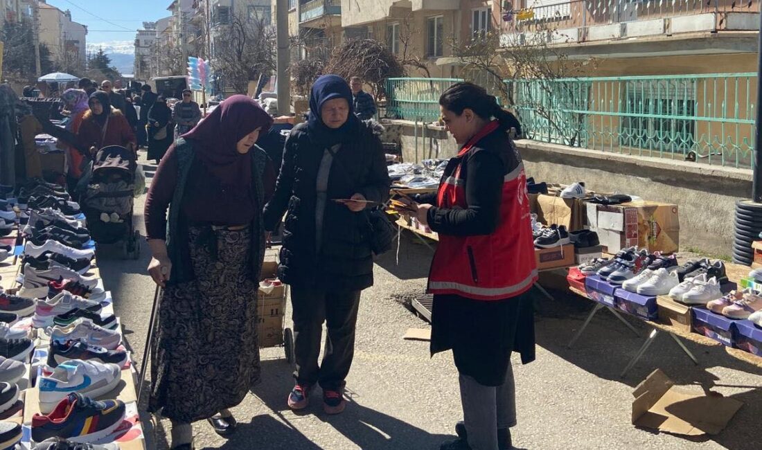 Sandıklı’daki kadınlar KADES hakkında bilgilendirildi Sandıklı’da 8 Mart Dünya Kadınlar günü kapsamında birçok kamu kurumu