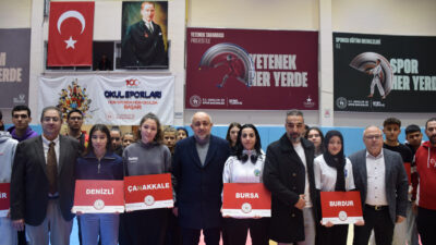 Tınaztepe Spor Salonu’nda düzenlenen Taekwondo Grup Müsabakaları, 17 ilden 378