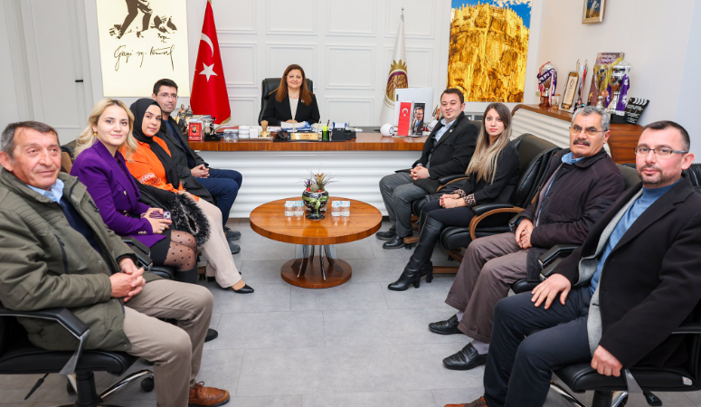 Afyonkarahisar Belediye Başkanı Burcu Köksal, CHP Çay İlçe Başkanı Murat