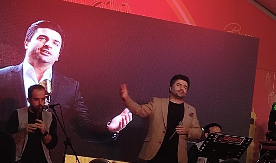 Afyonkarahisar Belediyesi’nin düzenlediği Ramazan Etkinlikleri kapsamında, ünlü ilahi sanatçısı Sedat