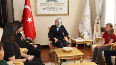 Afyonkarahisar Valisi Doç. Dr. Kübra Güran Yiğitbaşı, İstiklal Marşı'nın Kabulü