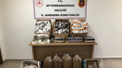 Afyonkarahisar İl Jandarma Komutanlığınca yürütülen operasyonda binlerce kaçak ürün ele