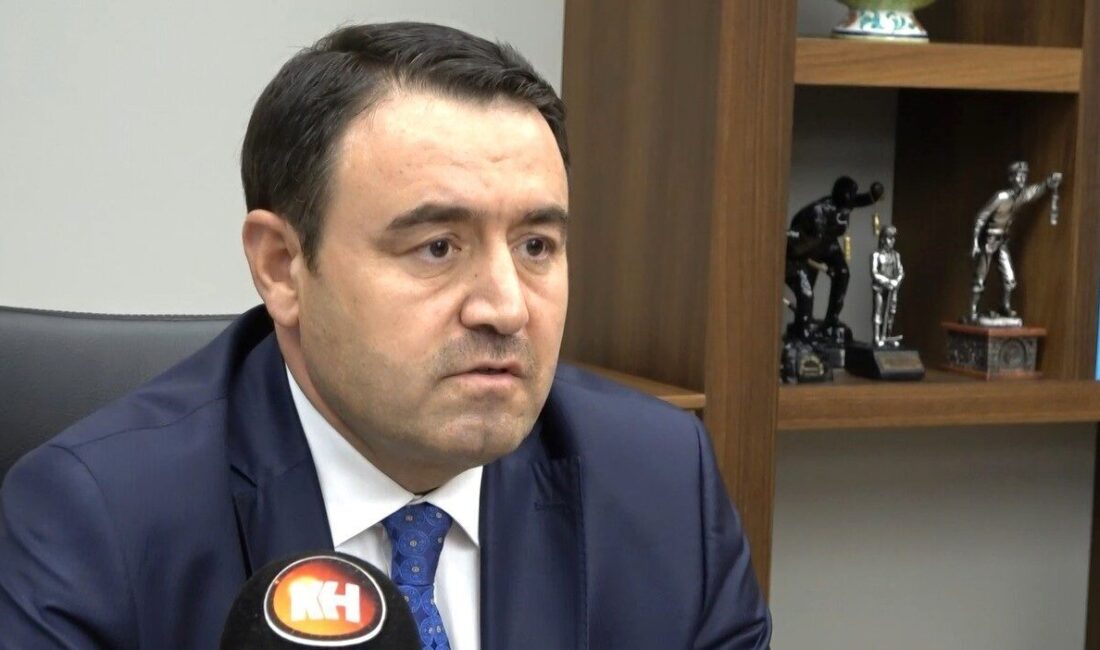 Vali Musa Işın: “Zararlı alışkanlıklara karşı duyarlılık daha da artırılmalı” Kütahya Valisi Musa Işın, Yeşilay Haftası dolayısıyla bir mesaj yayımladı.