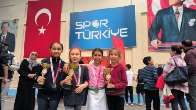 Afyonkarahisar Gençlik ve Spor İl Müdürlüğü tarafından düzenlenen 23 Nisan