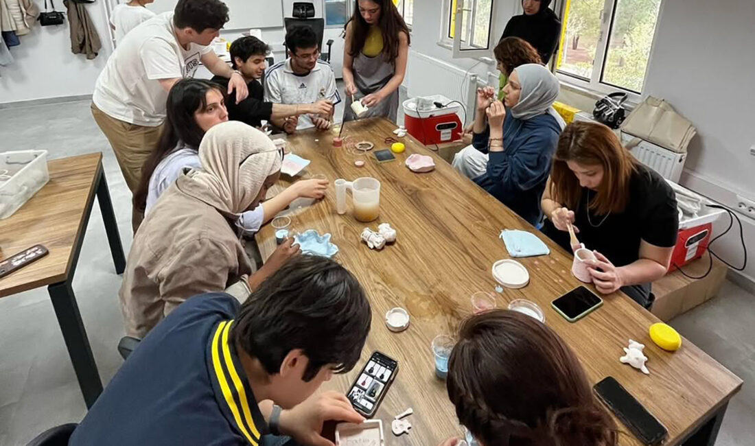 Gençlerin sanatsal ve kültürel yeteneklerini sergileme fırsatı bulacağı 10. Geleneksel