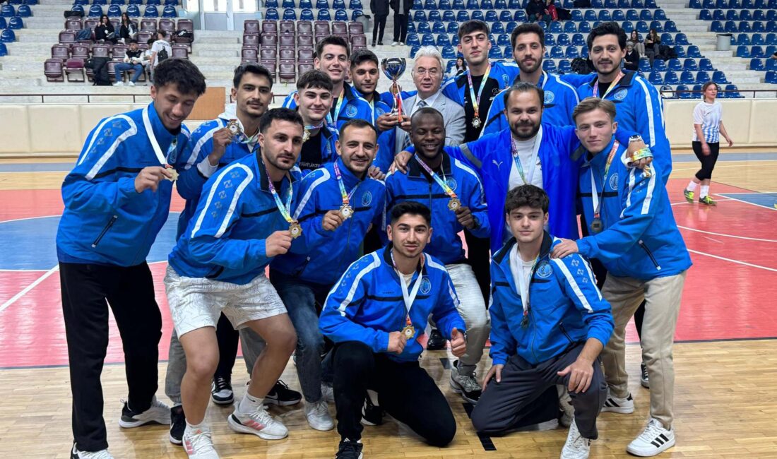 Afyon Kocatepe Üniversitesi Erkek Futsal Takımı, Kütahya’da düzenlenen Futsal Bölgesel