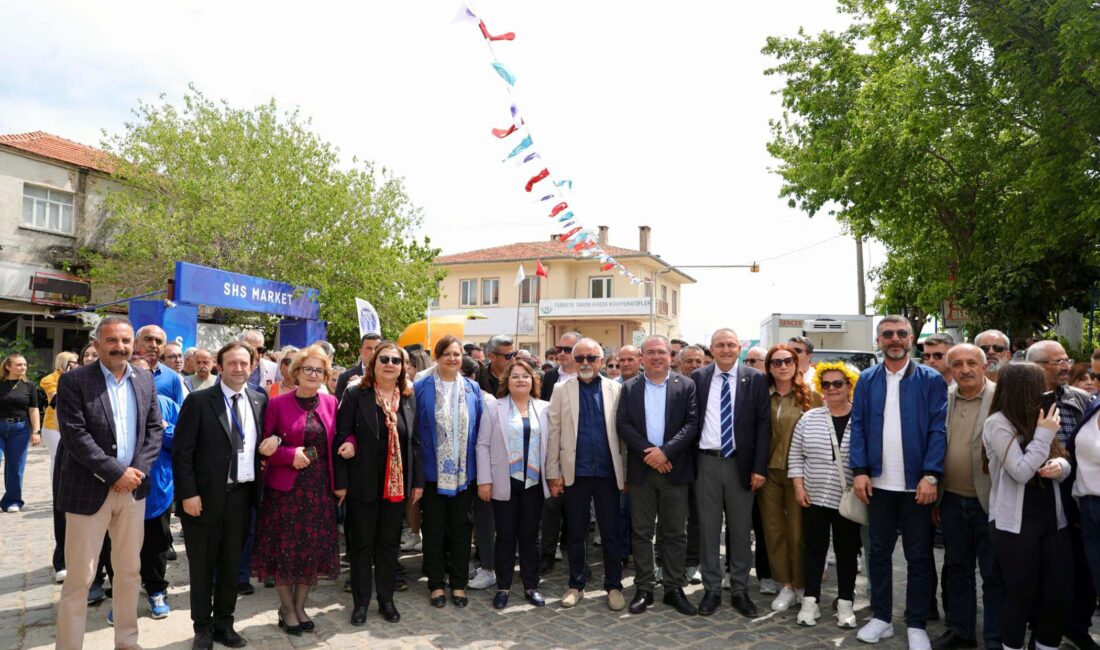 Afyonkarahisar Belediye Başkanı Burcu Köksal, Didim'de bu yıl ilk kez