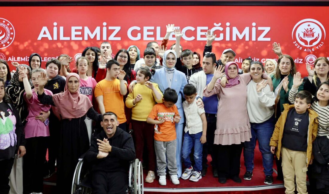‘Özel gereksinimli bireylerimizi desteklemeye devam edeceğiz’ Aile ve Sosyal Hizmetler Bakanı Mahinur Özdemir Göktaş, otizmli ailelere
